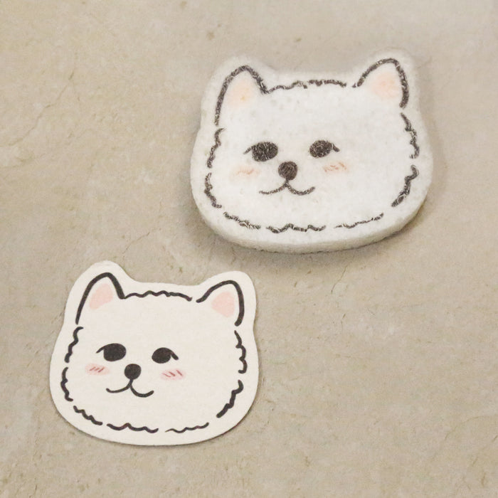 This cute White Floof is inspired by Eco Beige's pet dog: Moongchi, the Pomeranian. This sponge is all natural and pops up when exposed to water. The sponge is made of FSC-certified wood cellulose. It is plastic-free and fully compostable! Use this guilt-free sponge to wash dishes, clean bathtubs, or anything!