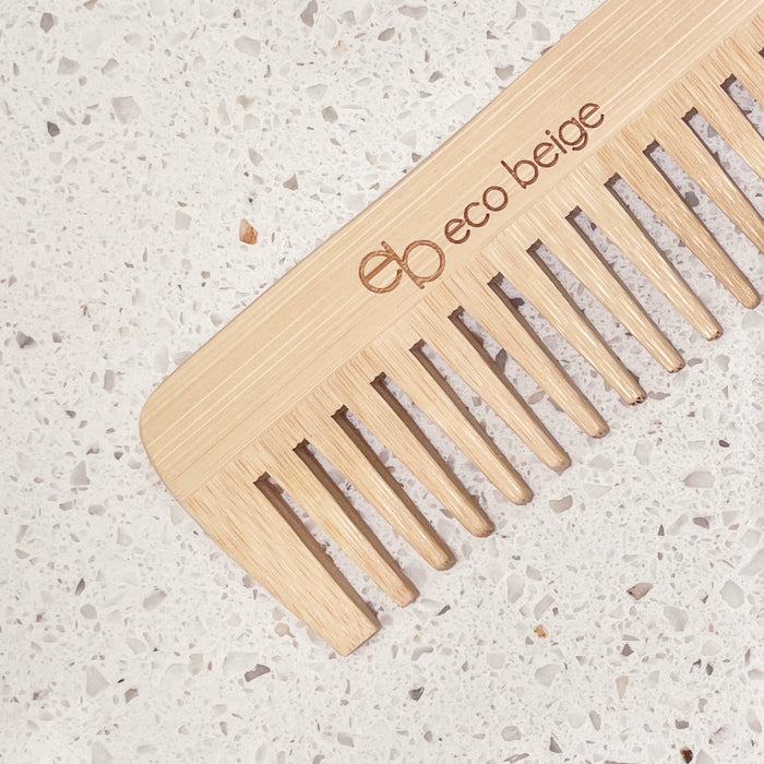 A natural wide tooth bamboo comb that is perfect for all types of combing. Perfect for wavy hair, wet hair, or even a beard! The size is perfect for travel and easy to storage anywhere!