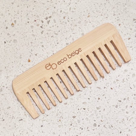 A natural wide tooth bamboo comb that is perfect for all types of combing. Perfect for wavy hair, wet hair, or even a beard! The size is perfect for travel and easy to storage anywhere!