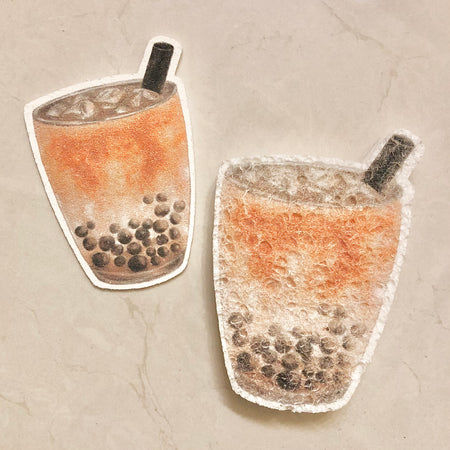 This fun bubble tea sponge is all natural and pops up when exposed to water. The sponge is made of FSC-certified wood cellulose. It is plastic-free and fully compostable! Use this guilt-free sponge to wash dishes, clean bathtubs, or anything!